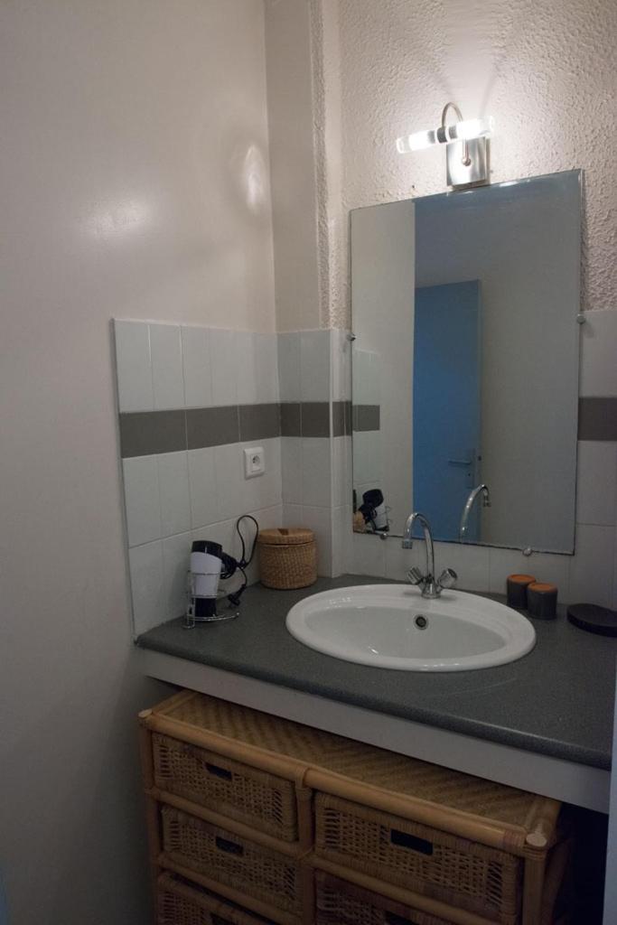 La Vallee De Gaia Bed & Breakfast Saint-Hilaire-de-Lavit Bagian luar foto