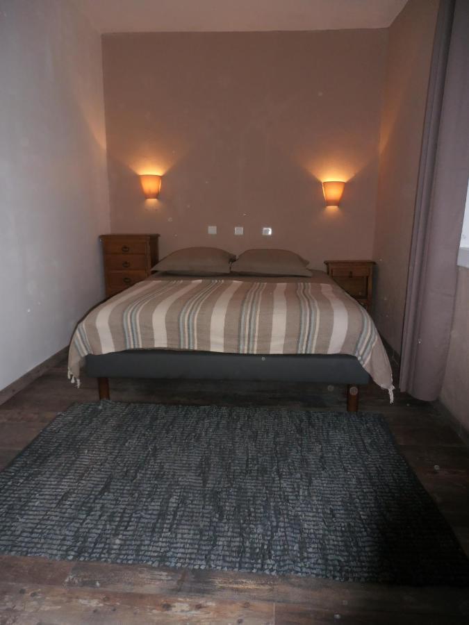 La Vallee De Gaia Bed & Breakfast Saint-Hilaire-de-Lavit Bagian luar foto